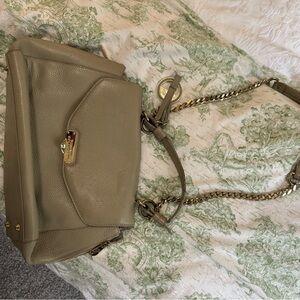 Elegant Tan Leather Shoulder Bag